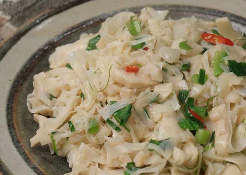 Xào măng đắng với tỏi