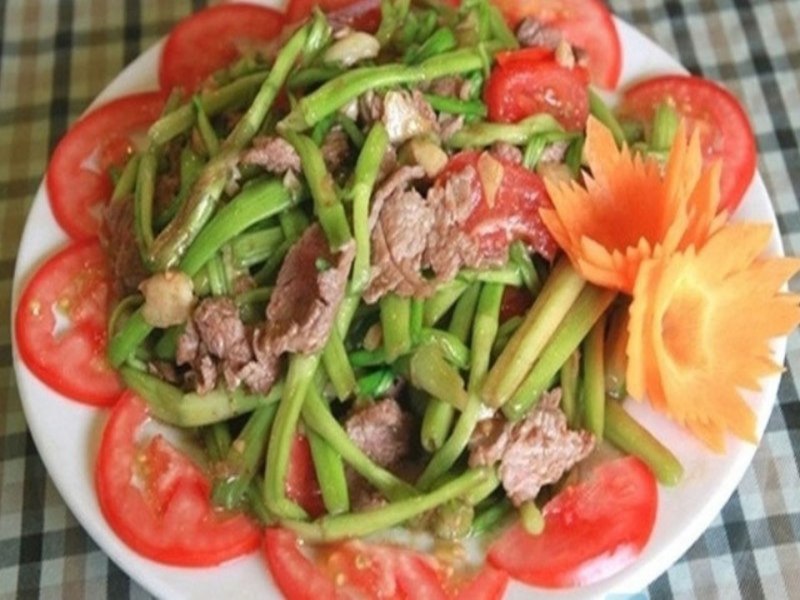 Thịt trâu xào rau cần thơm ngon