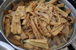 Cách Xử Lý Măng Khô Bị Mốc? Tại Sao Măng Để Lâu Lại Mốc?