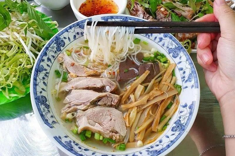 Cách nấu măng khô với thịt, giò heo, vịt hoặc gà đều thơm ngon