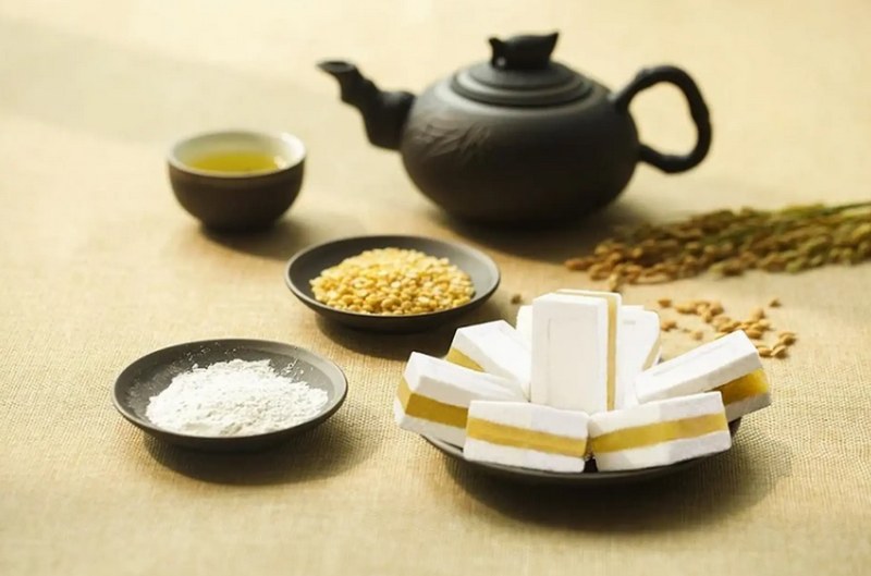 Cách thưởng thức bánh khảo trọn vị vùng cao