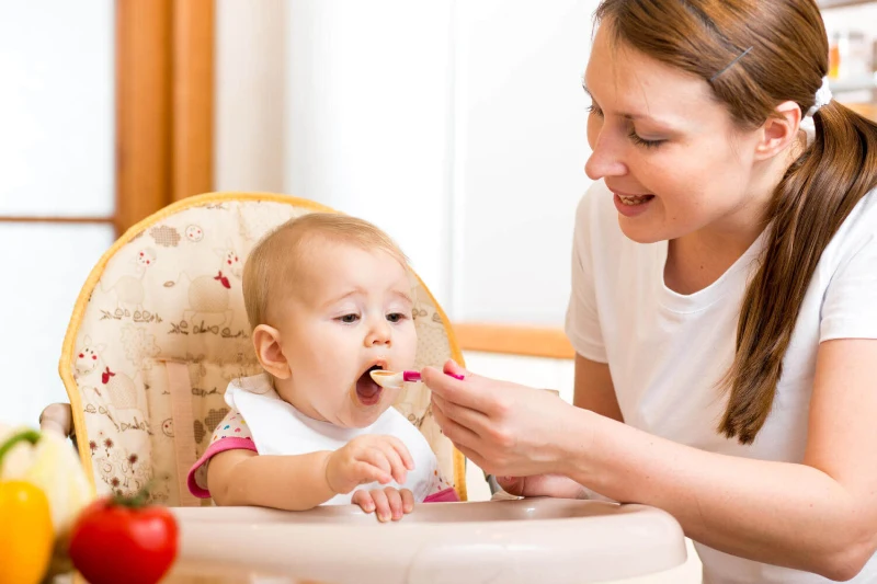 Bé dưới 2 tuổi không nên cho ăn thịt trâu gác bếp